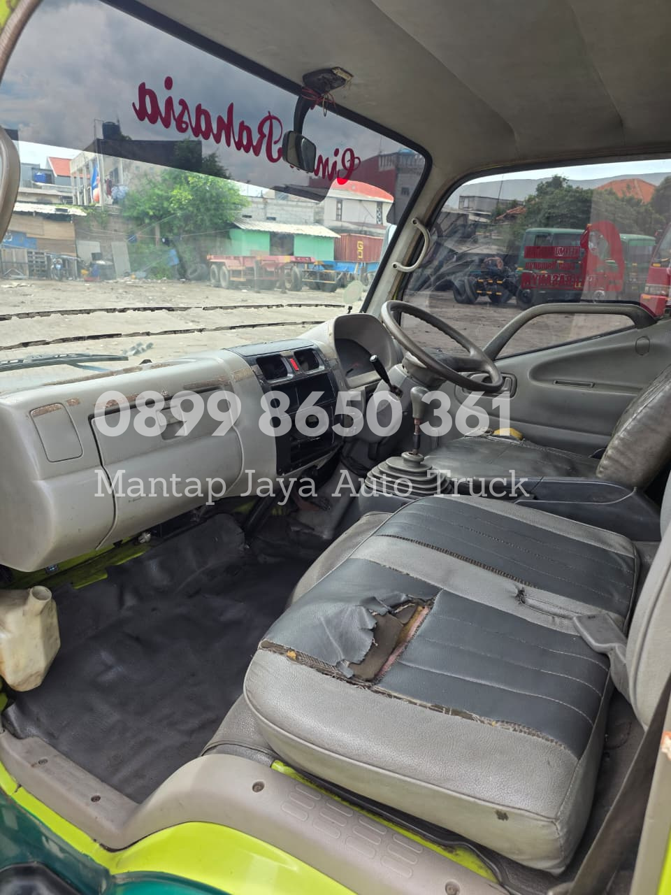 Interior Hino Dutro Long Chasis
